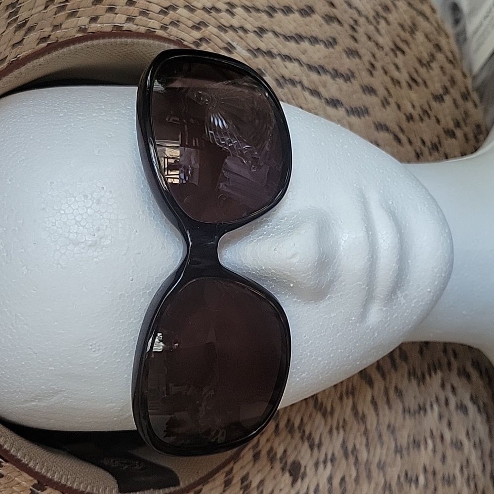 Prada Small 130 🕶 sunglasses - Picture 6 of 14